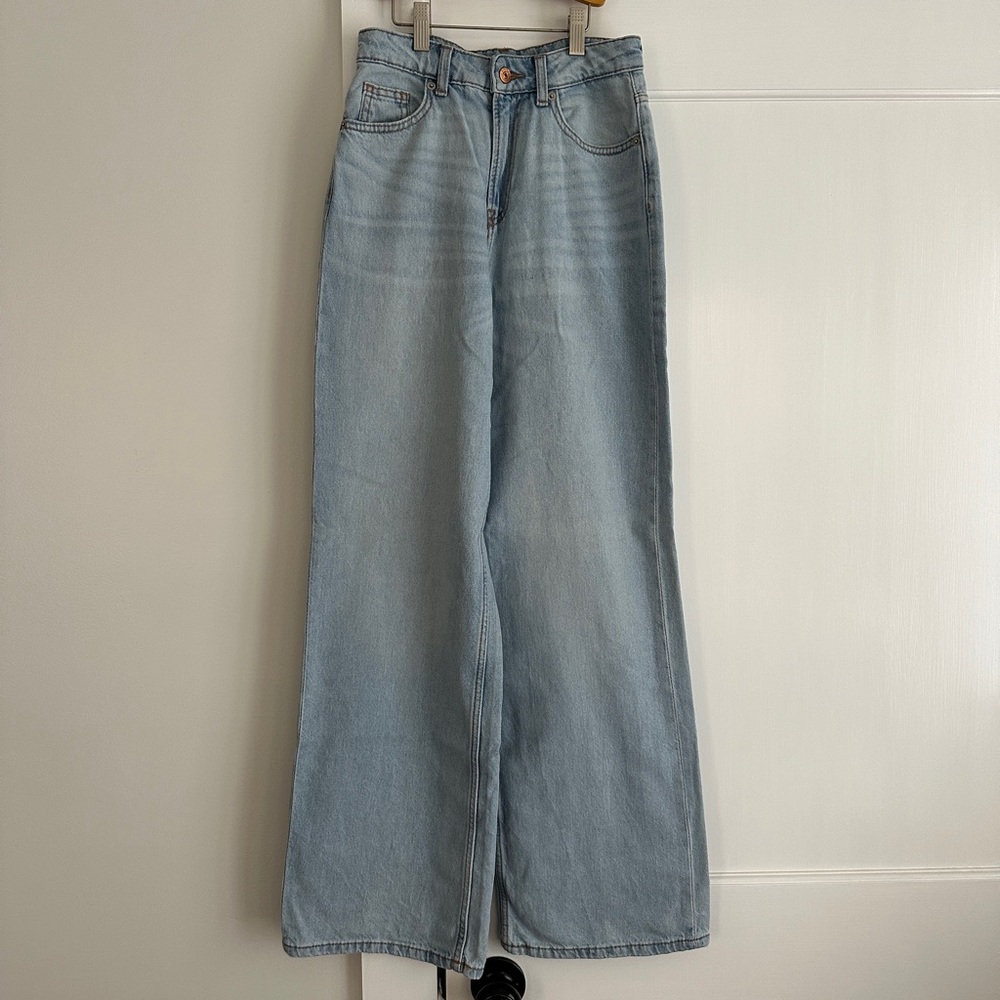 NWOT H&M High Waisted Wide Leg Light Blue Jeans